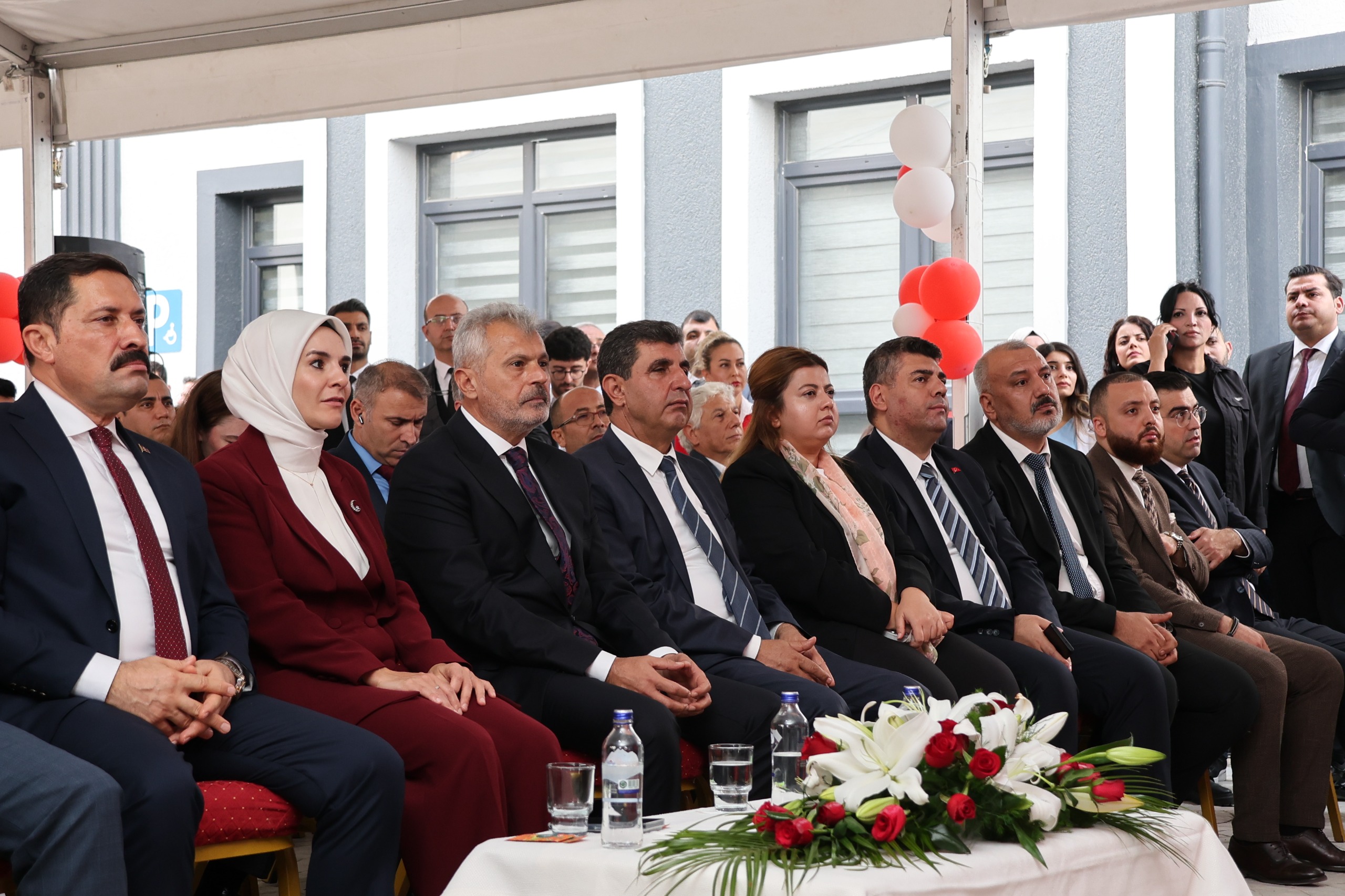 BAKAN MAHİNUR ÖZDEMİR GÖKTAŞ, SOSYAL HİZMET TESİSLERİNİ AÇTI