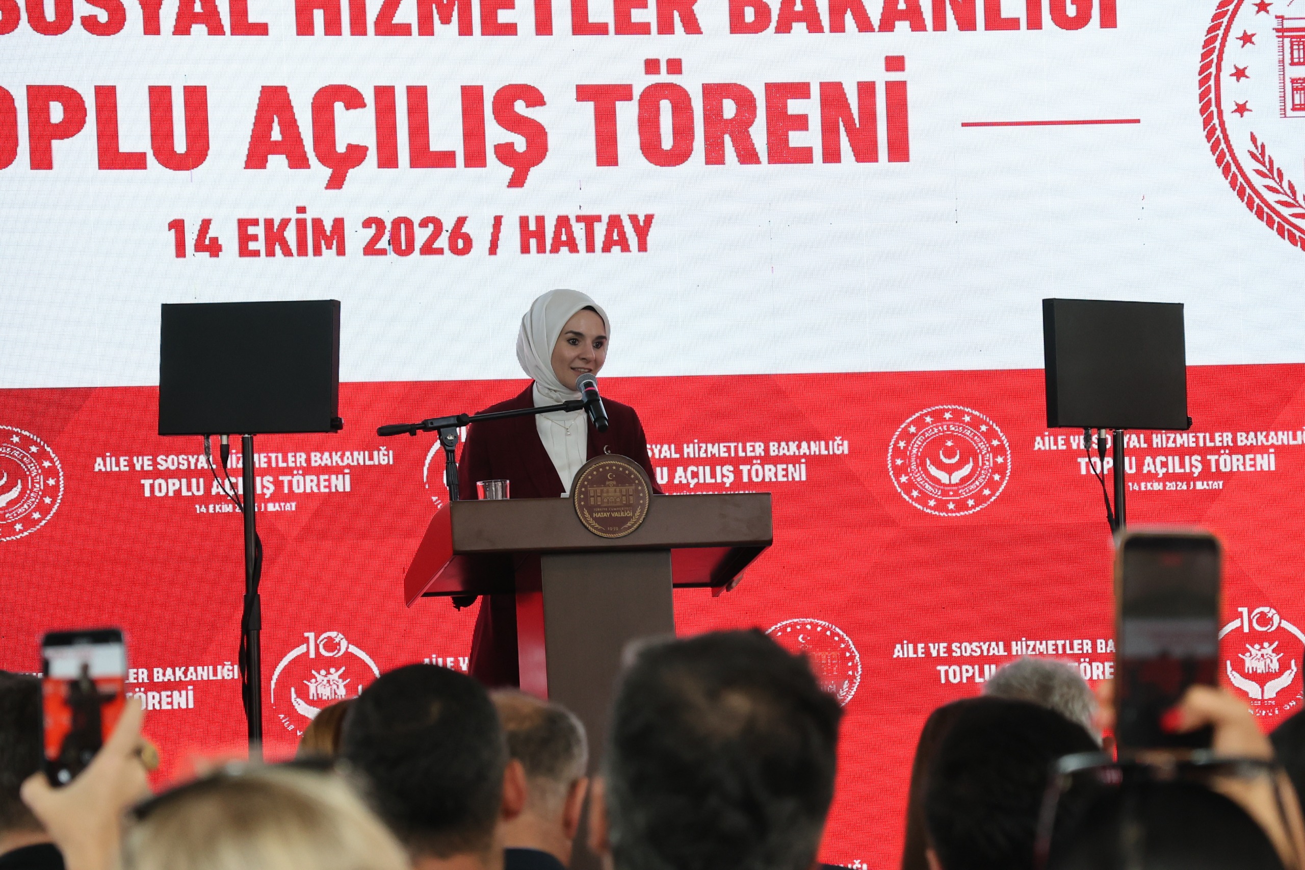 BAKAN MAHİNUR ÖZDEMİR GÖKTAŞ, SOSYAL HİZMET TESİSLERİNİ AÇTI