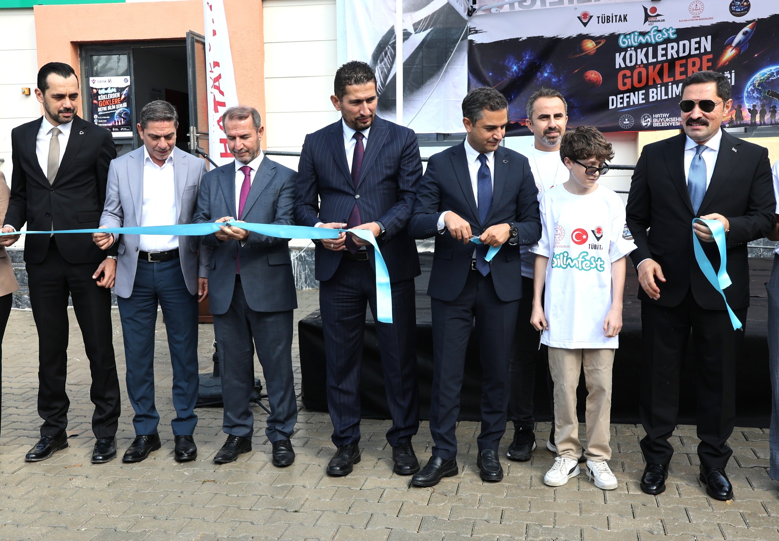 TÜBİTAK 4007 KÖKLERDEN GÖKLERE DEFNE BİLİM ŞENLİĞİ DEFNE’DE BAŞLADI