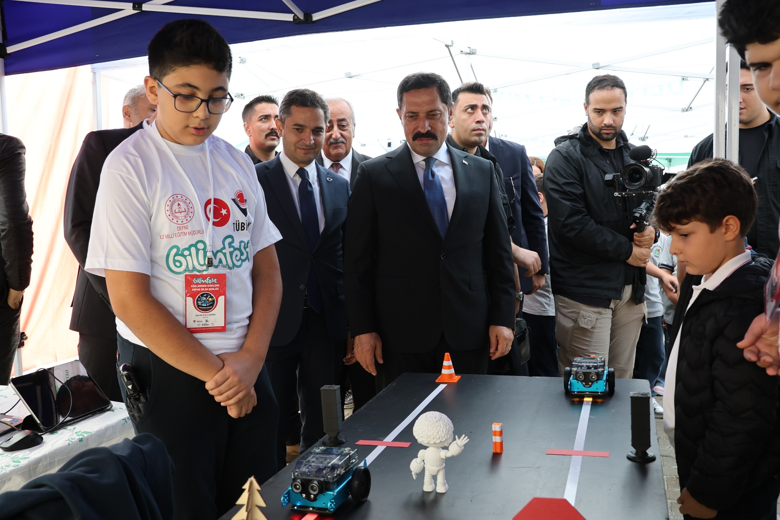 TÜBİTAK 4007 KÖKLERDEN GÖKLERE DEFNE BİLİM ŞENLİĞİ DEFNE’DE BAŞLADI