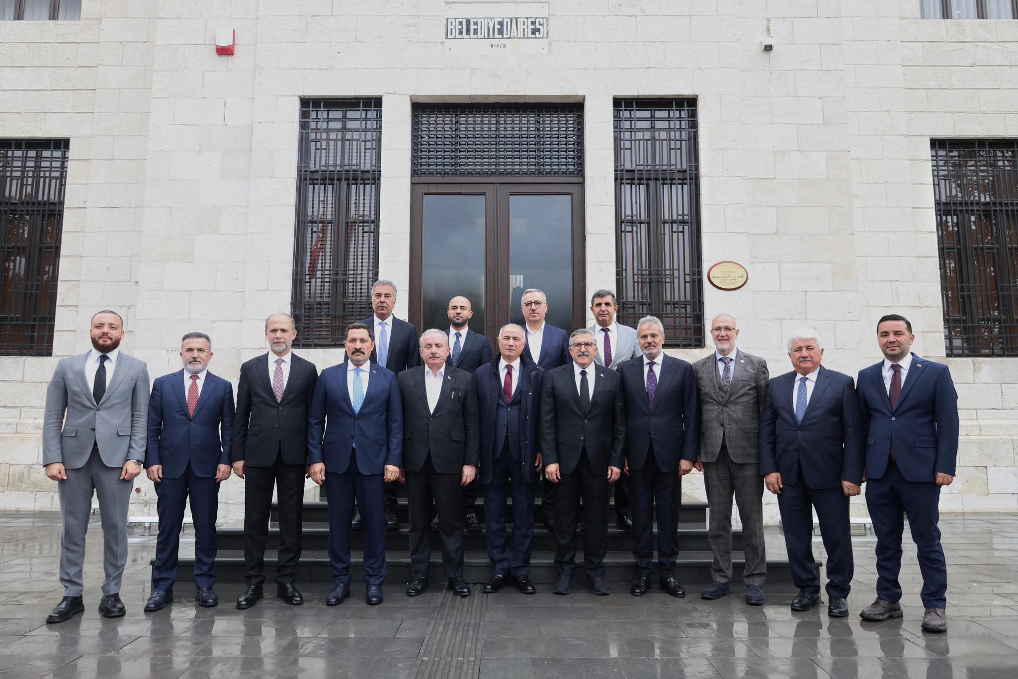 HBB TAŞ BİNA’DA HATAY’DAKİ SON ÇALIŞMALAR DEĞERLENDİRİLDİ