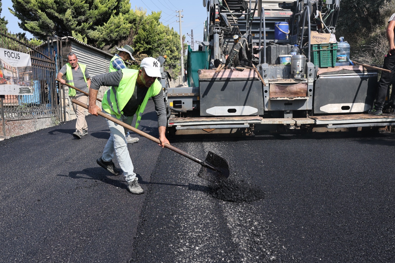 DEFNE DEVLET HASTANESİ YOLUNDA BETON ASFALT