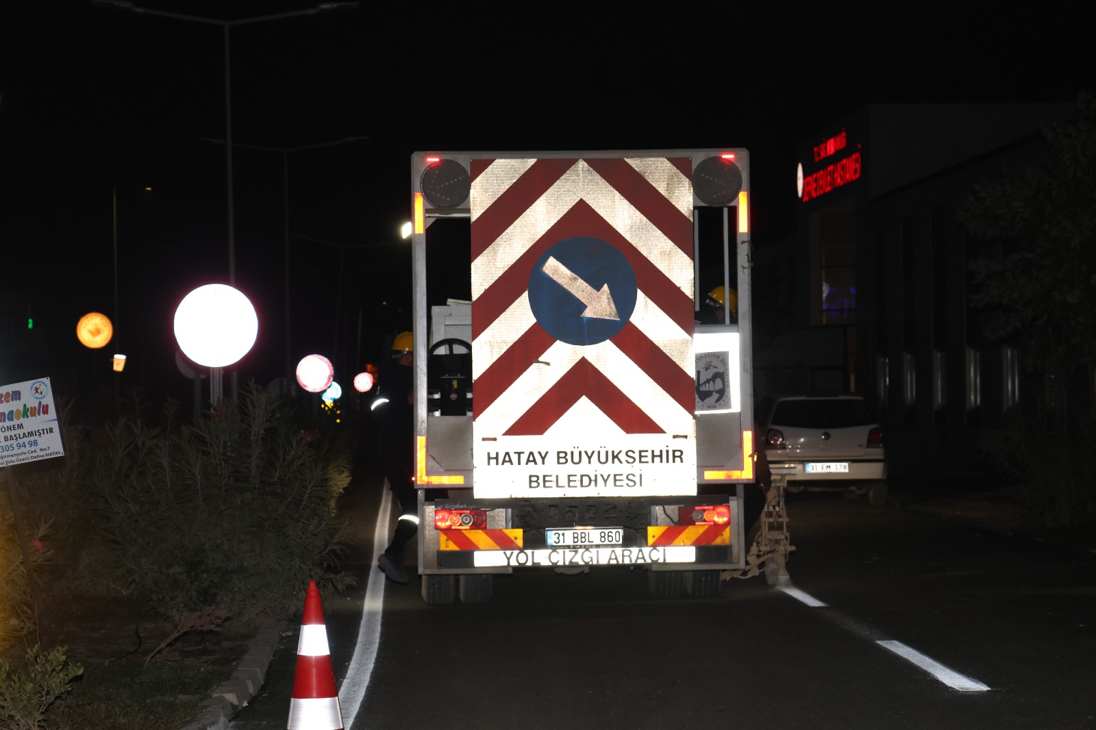 DEFNE DEVLET HASTANESİ YOLUNDA BETON ASFALT