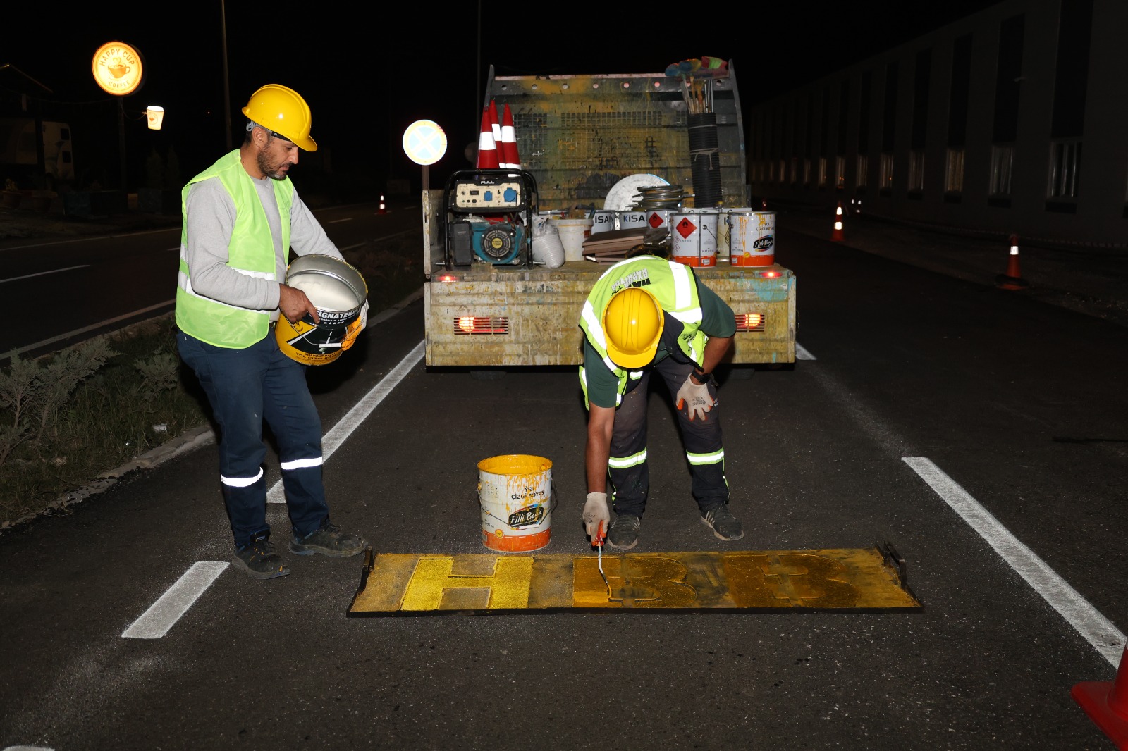 DEFNE DEVLET HASTANESİ YOLUNDA BETON ASFALT