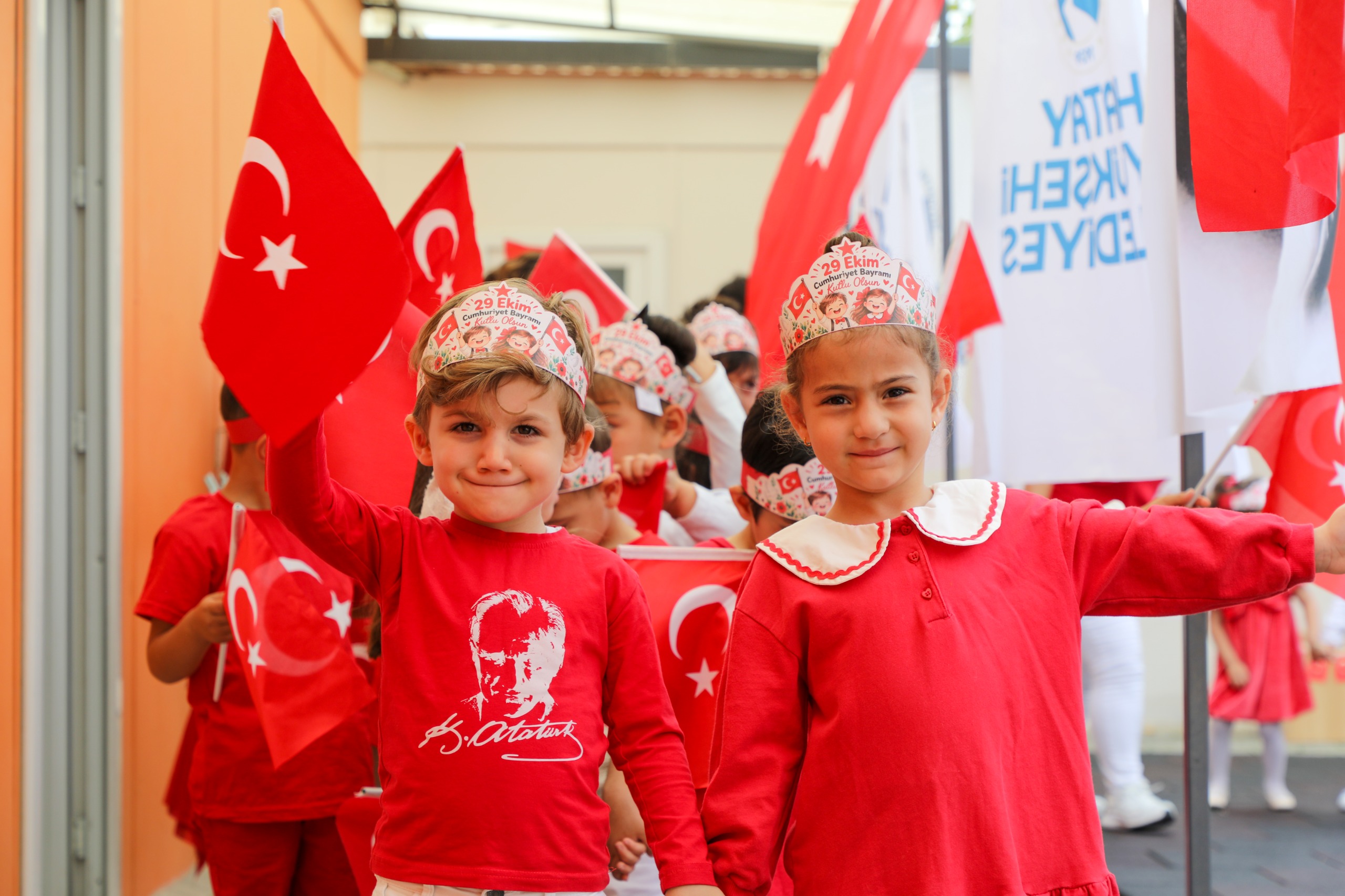 HBB KREŞLERİNDE CUMHURİYET BAYRAMI COŞKUYLA KUTLANDI