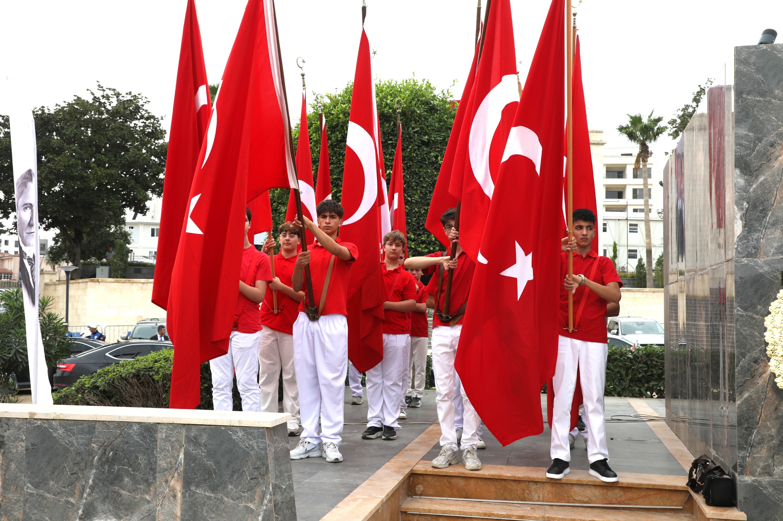 BAŞKAN ÖNTÜRK 29 EKİM ÇELENK SUNMA TÖRENİNE KATILDI