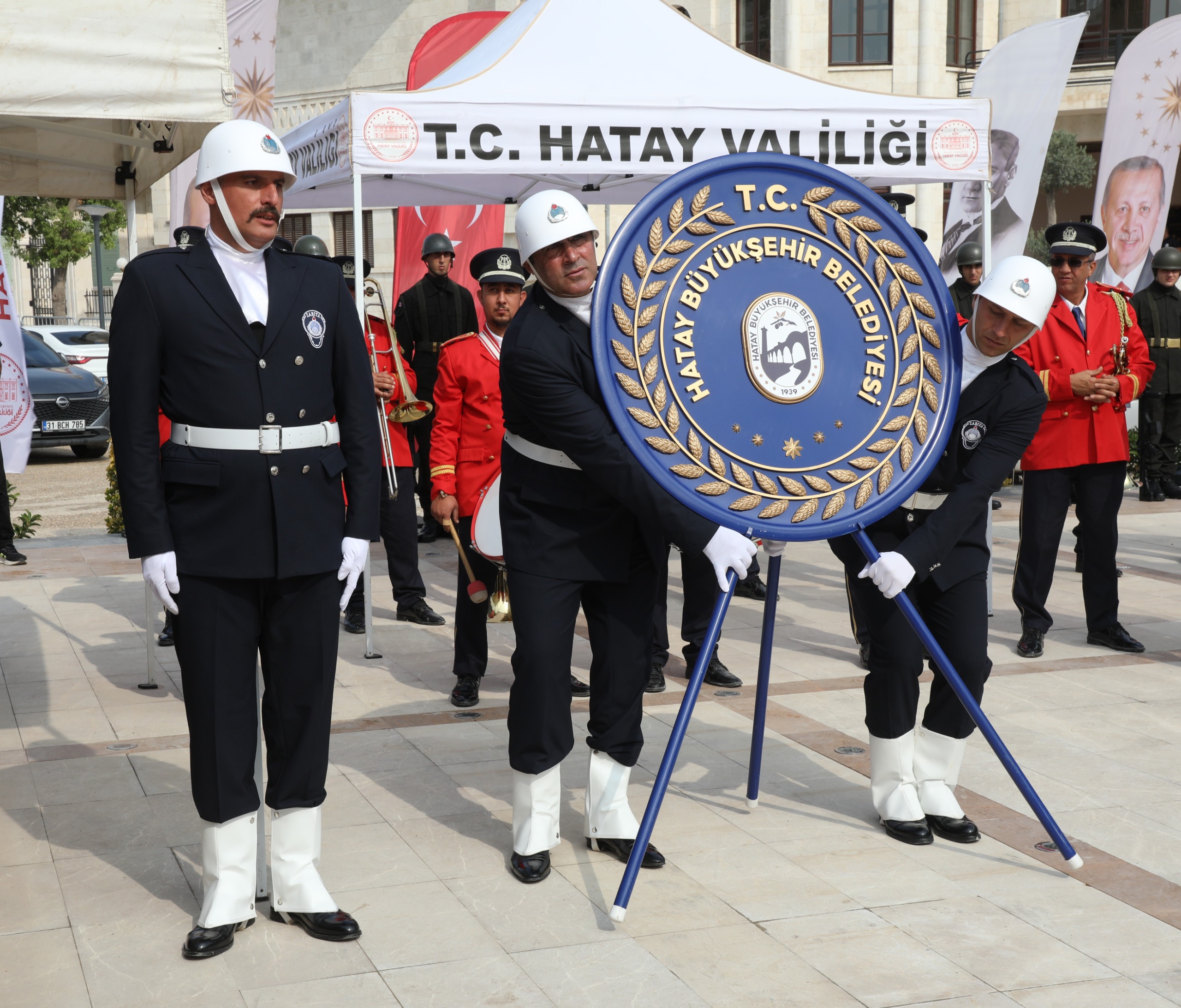 BAŞKAN ÖNTÜRK 29 EKİM ÇELENK SUNMA TÖRENİNE KATILDI