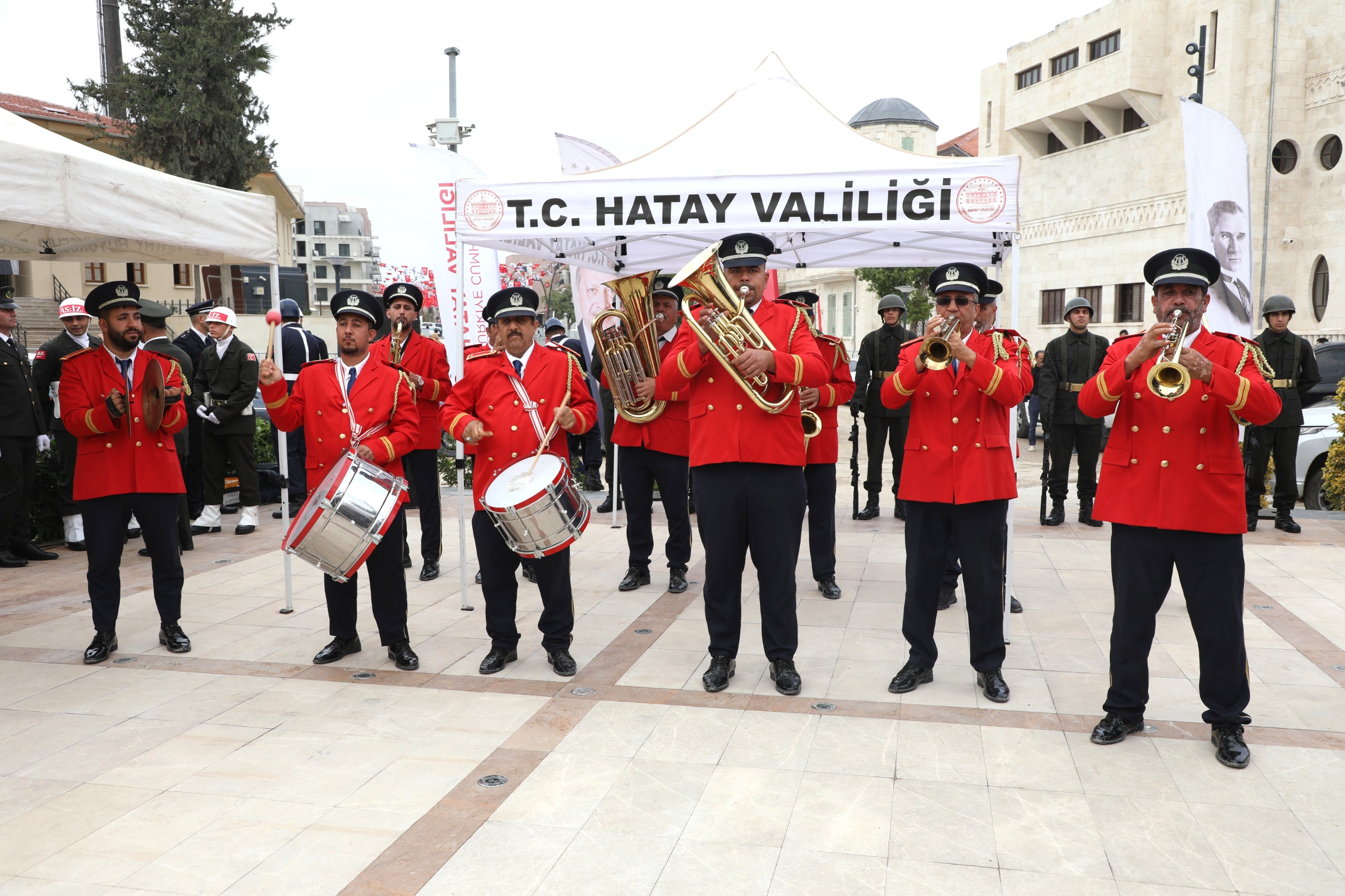 BAŞKAN ÖNTÜRK 29 EKİM ÇELENK SUNMA TÖRENİNE KATILDI