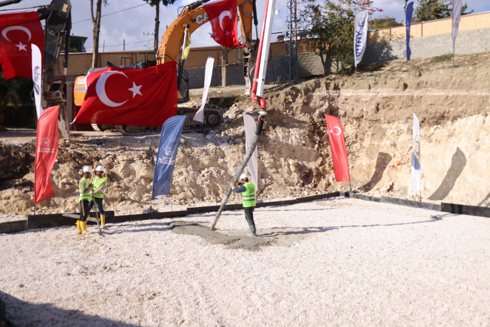 ALTINÖZÜ GENÇLİK MERKEZİ